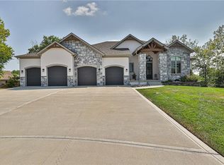 2305 SW Chase Cir, Lees Summit, MO 64082