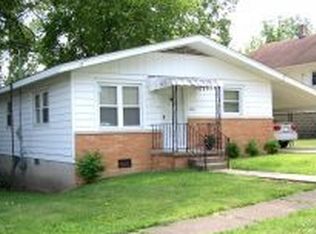 2112 1st St, Eldorado, IL 62930