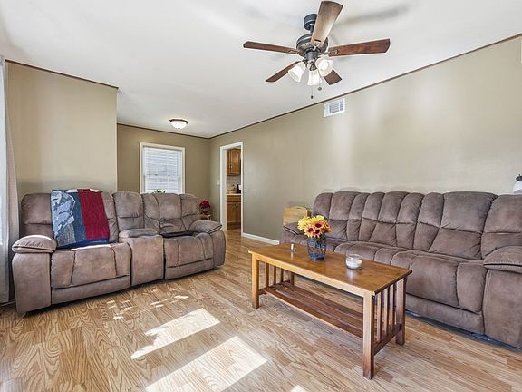 4th image of 121 S Archer Ave