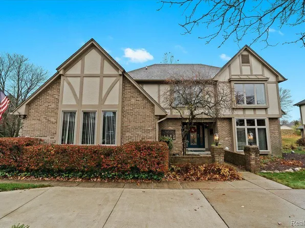 42399 Bradner Rd, Northville, MI 48168
