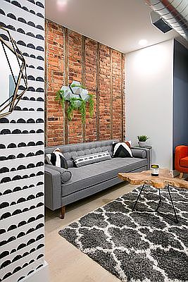 2nd image of 308 Stanhope St #1S