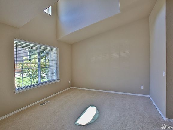 4th image of 8411 137th Street Ct E