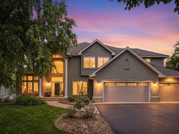 856 Great Oaks Trl, Eagan, MN 55123