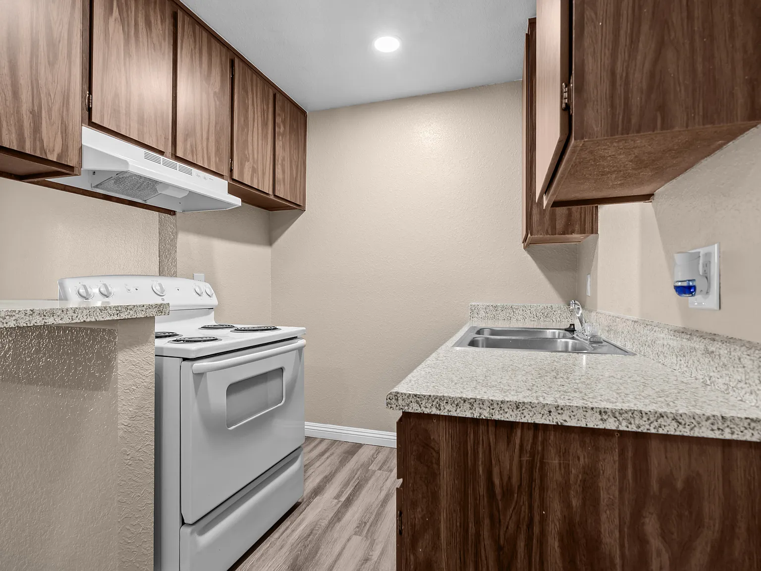 Park Place Apartments — Photo 3