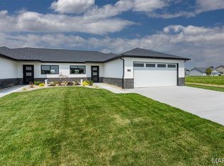 116 Bridgeport Dr, Moro, IL 62067