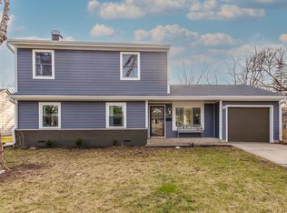 4557 Hoover St, Rolling Meadows, IL 60008