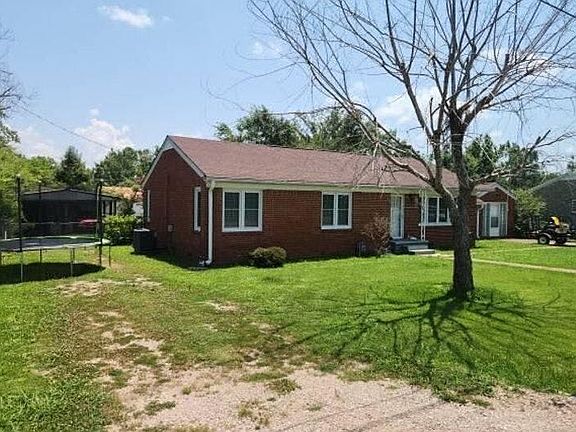 3rd image of 125 Foursquare St