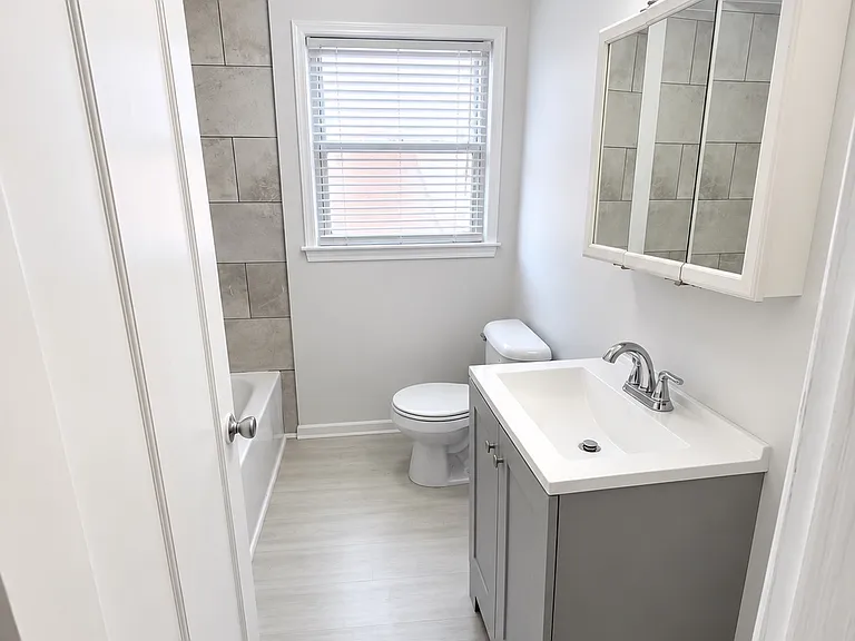 7167 Reading Rd #2 — Photo 2