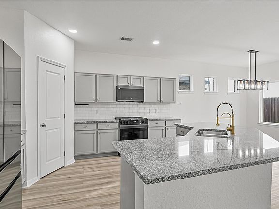 3rd image of 10511 Kings River Dr