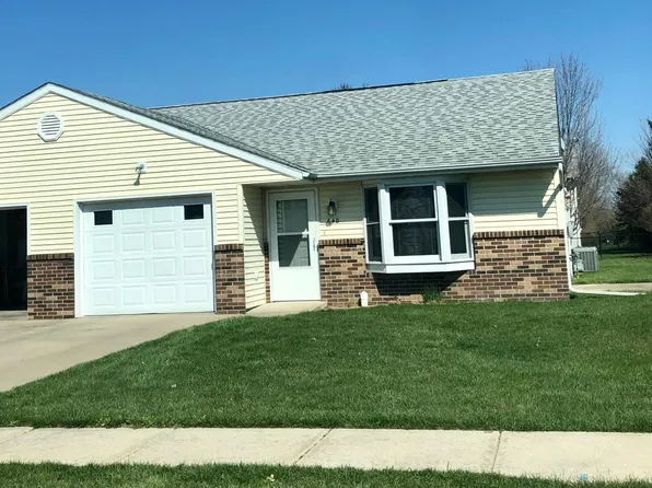 640 Molly Dr, North Liberty, IA 52317