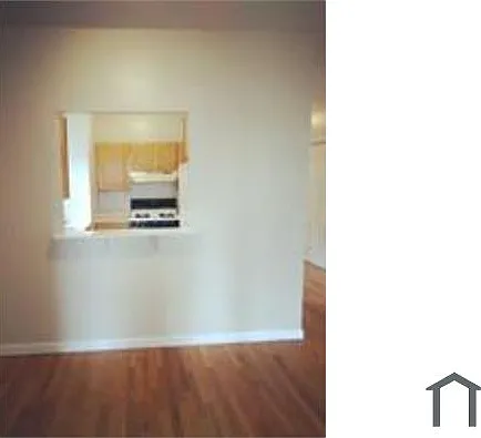 3 bed, 900 sqft, $3,400 — Photo 3
