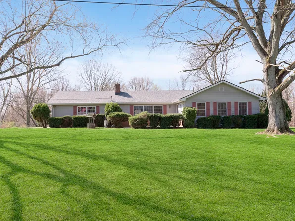 5913 W Maple Dr, Frankton, IN 46044