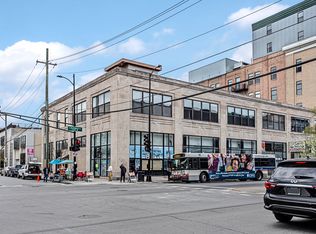 1600 W Adams St #202, Chicago, IL 60612