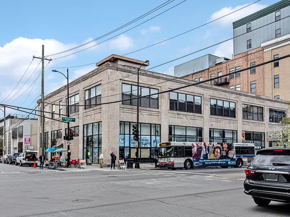 1600 W Adams St #202, Chicago, IL 60612