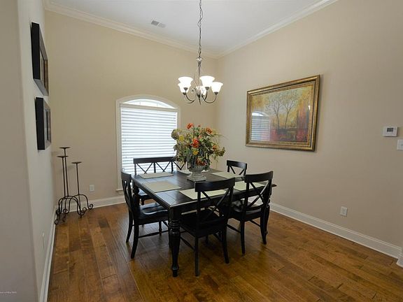 3rd image of 1052 Broadwing Cir S
