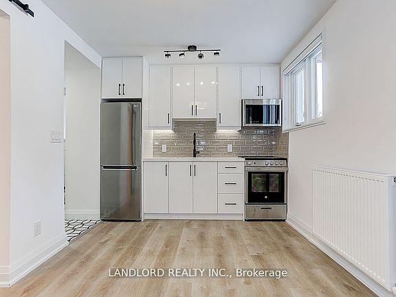 2nd image of 2520 Bloor St W #23