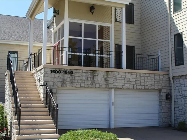 1612 Lake Knoll Dr #1M, Lake Saint Louis, MO 63367