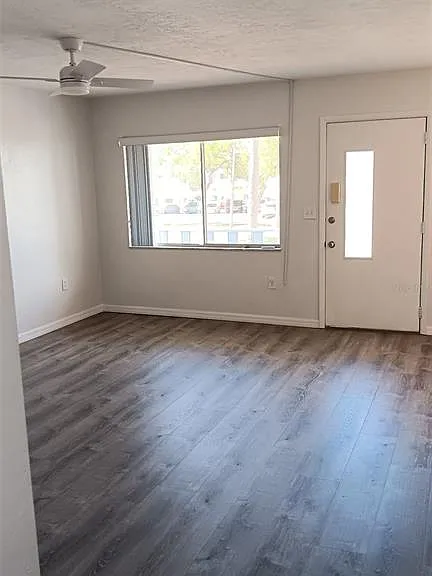8402 111th St #203 — Photo 9