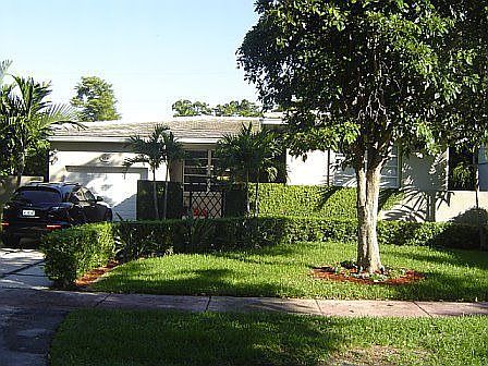 1st image of 1249 Messina Ave