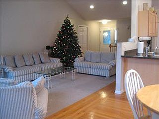 2nd image of 1302 Hilltop Blvd