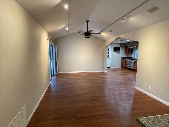 3rd image of 1129 Delta Dr