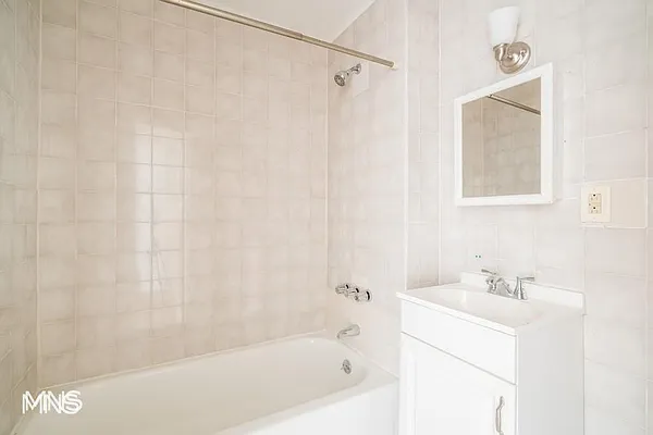 Rented by MNS | media 12