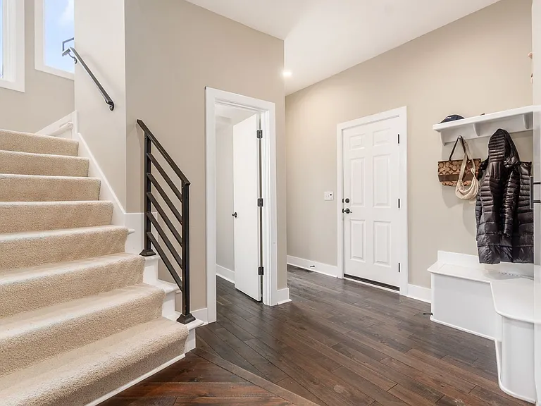 4602 Sandwich Ct — Photo 35
