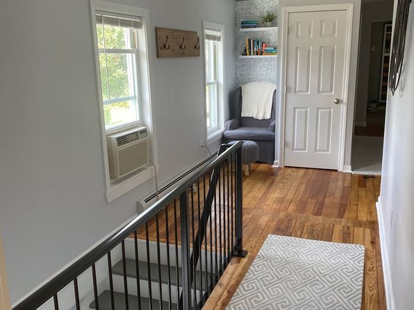 30 Woodbine Ave