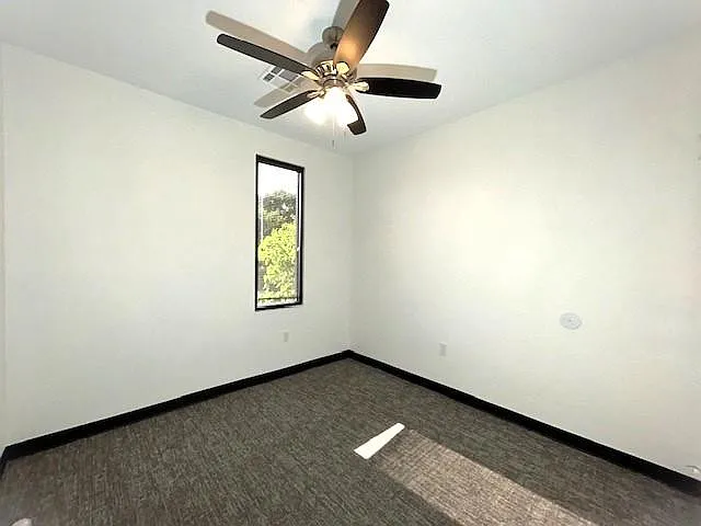 800 N Causeway Blvd #201 — Photo 13