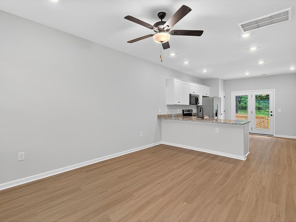 1st image of 1240 Principal Featherstone Ave