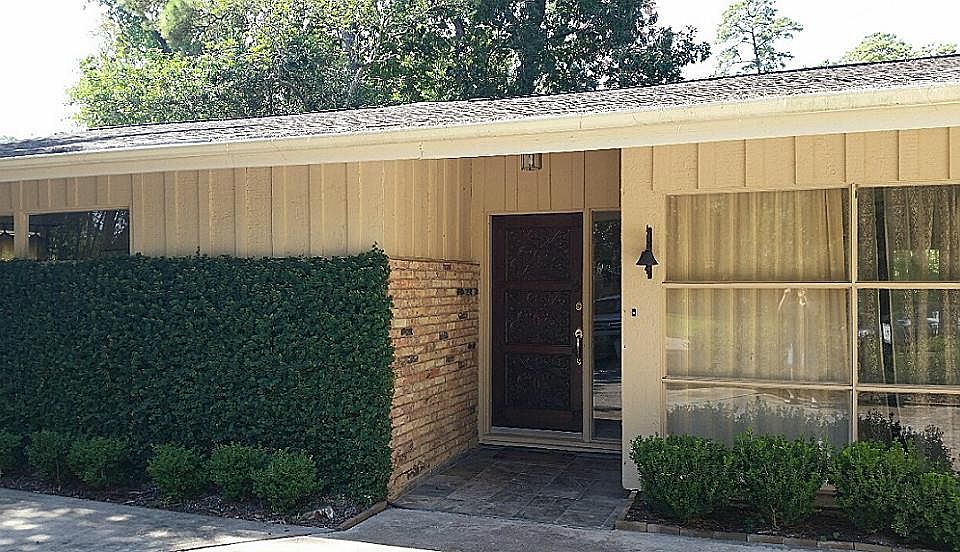 1st image of 8435 Hunters Creek Dr
