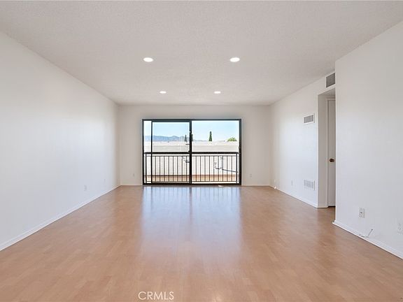 5th image of 814 E Windsor Rd APT 208