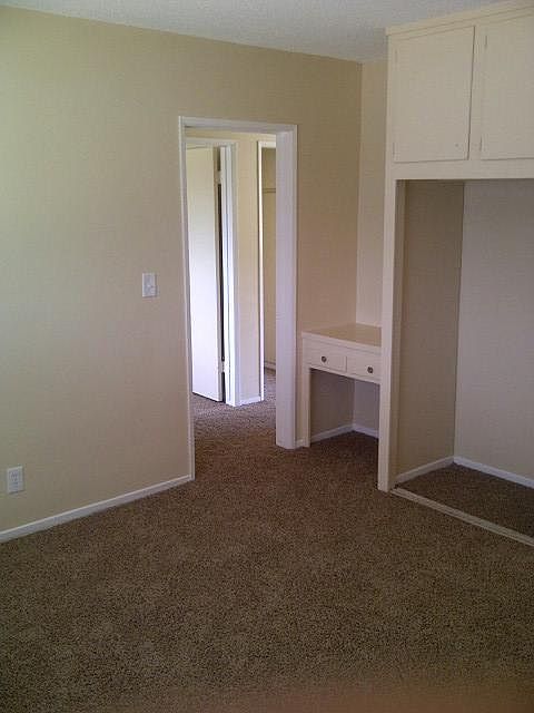 2nd image of 25407 1/2 Oak St
