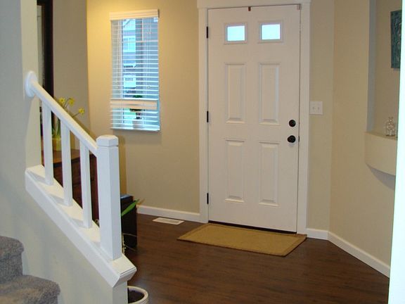 4th image of 3840 Southlake Dr SE