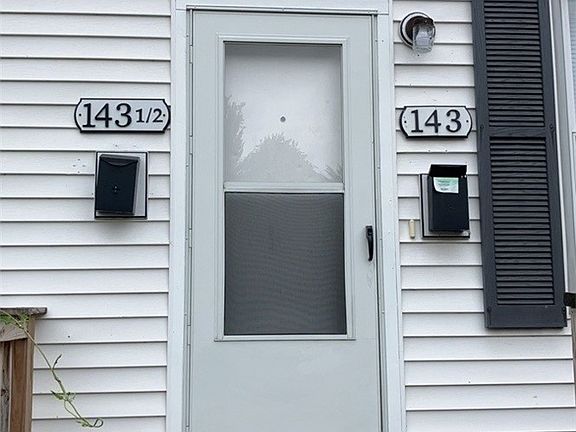 3rd image of 141 Fillmore St
