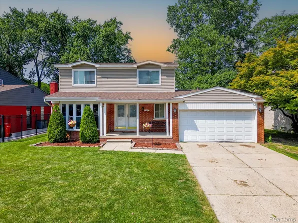 27451 Selkirk St, Southfield, MI 48076