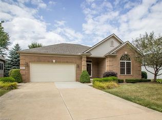 9463 Huntshire Ave NW, North Canton, OH 44720