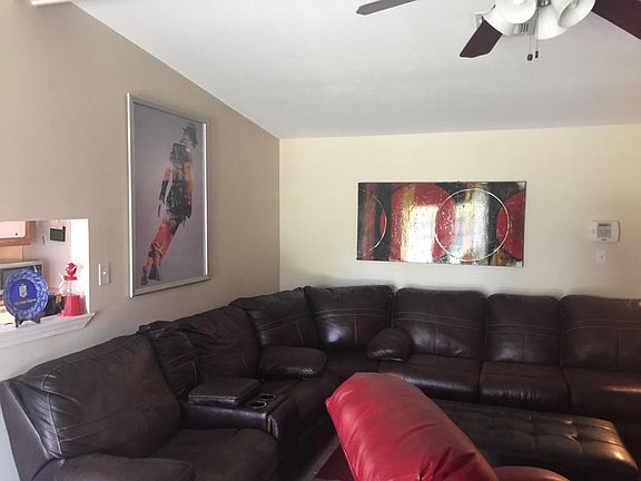 3rd image of 5220 Norgate Dr