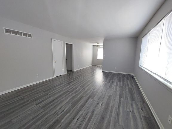4th image of 208 N Morse Ave #21