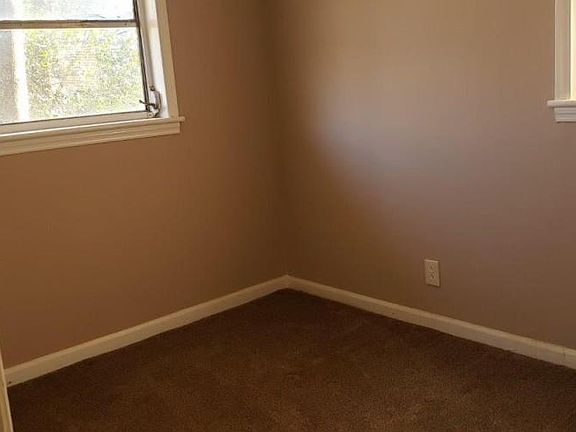 5th image of 20 Manuel Dr