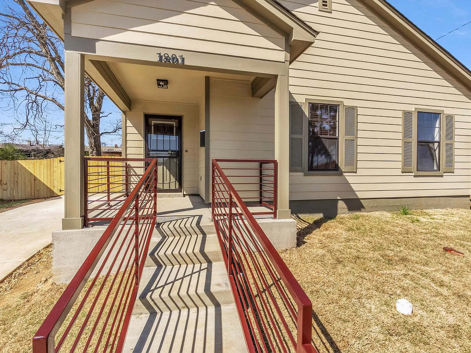 4 bed, 1439 sqft, $1,650 — Photo 2