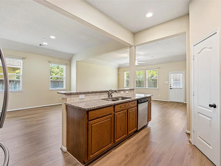 39 Butternut Grove Pl — Photo 5