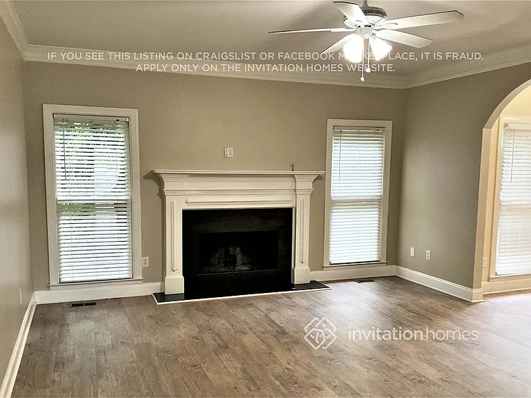 660 Brittany Manor Ln — Photo 6