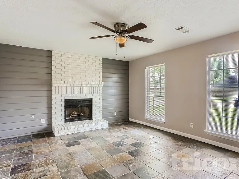 1702 Floyd Rd — Photo 4