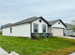 612 N Pear St, Gardner, KS 66030