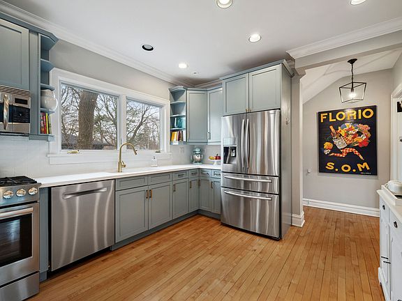 4th image of 865 Osterman Ave