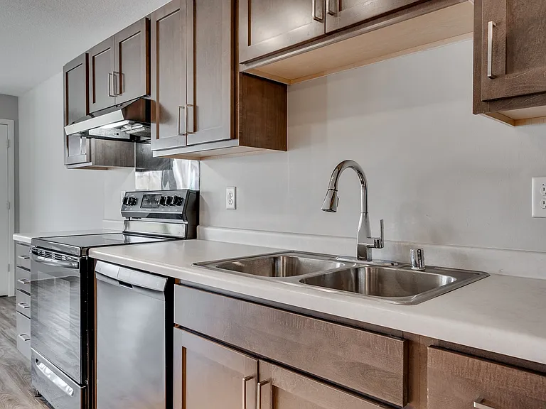 Full Kitchens with Dishwasher