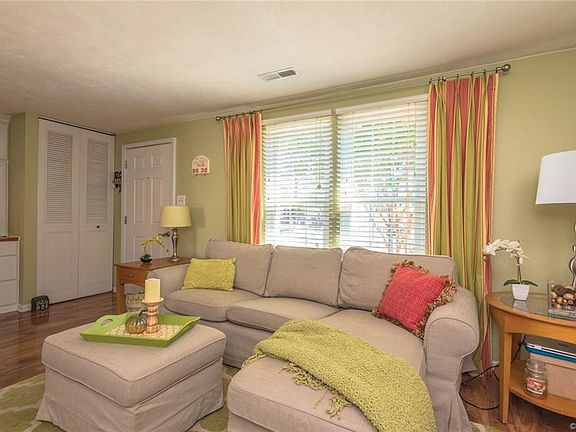 5th image of 8420 Shannon Green Ct #8420