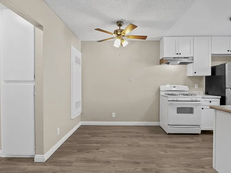 1356 W Stoneridge Ct. — Photo 3