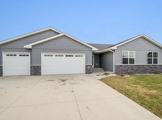 730 Adams Ct, Center Point, IA 52213